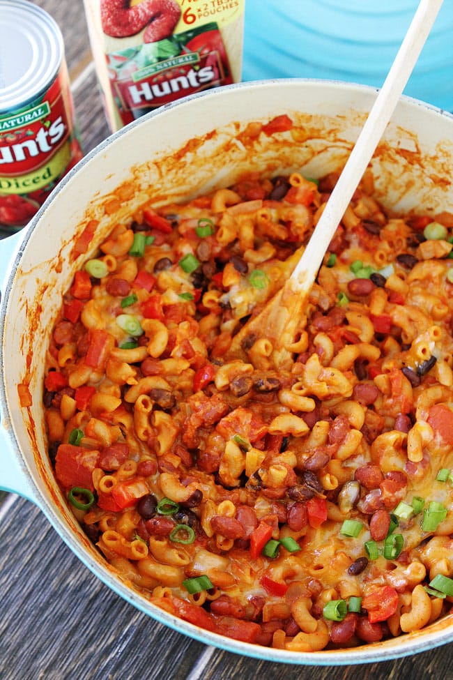 One Pot Chili Mac and Cheese Recipe on twopeasandtheirpod.com Two of your favorite comfort foods come together in ONE pot to create a delicious dinner. This easy recipe makes a great weeknight meal. One Pot Chili Mac and Cheese Recipe