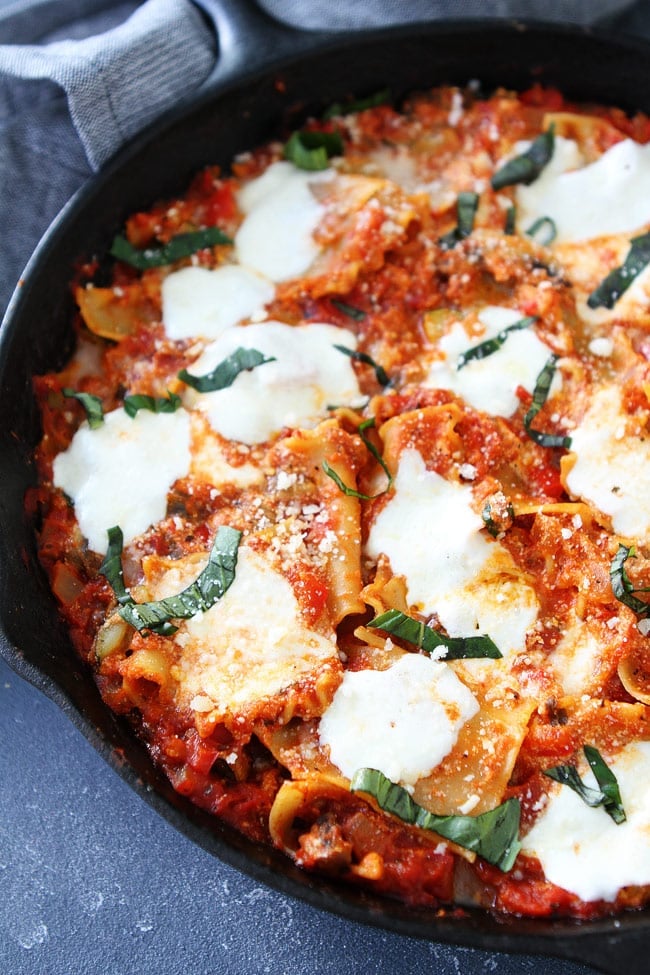 Easy Skillet Vegetable Lasagna Recipe on twopeasandtheirpod.com This easy lasagna is made in ONE skillet and makes a great weeknight dinner! Everyone loves it! Easy Skillet Vegetable Lasagna Recipe