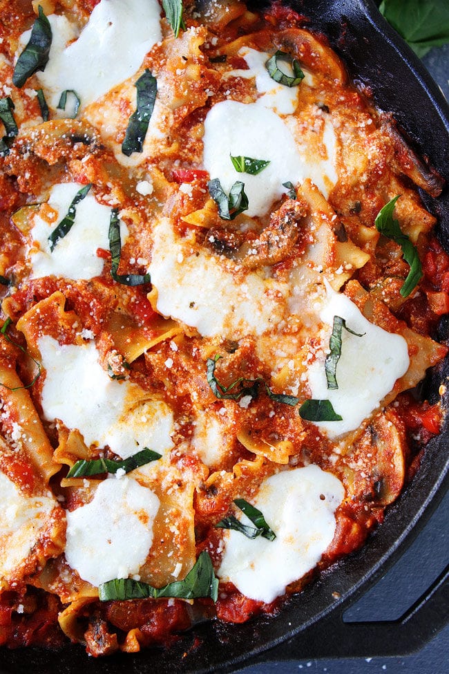 Easy Skillet Vegetable Lasagna Recipe on twopeasandtheirpod.com This easy skillet lasagna is made in ONE pan and makes a great weeknight dinner! Easy Skillet Vegetable Lasagna Recipe