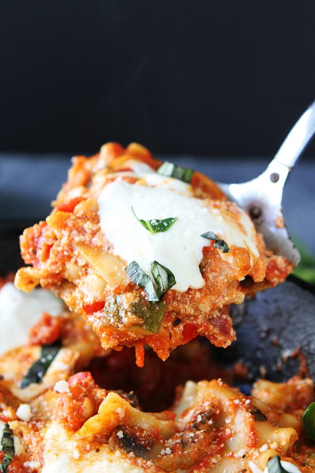 Easy Skillet Vegetable Lasagna Recipe on twopeasandtheirpod.com This easy lasagna is made in ONE skillet and makes a great weeknight dinner! Easy Skillet Vegetable Lasagna Recipe