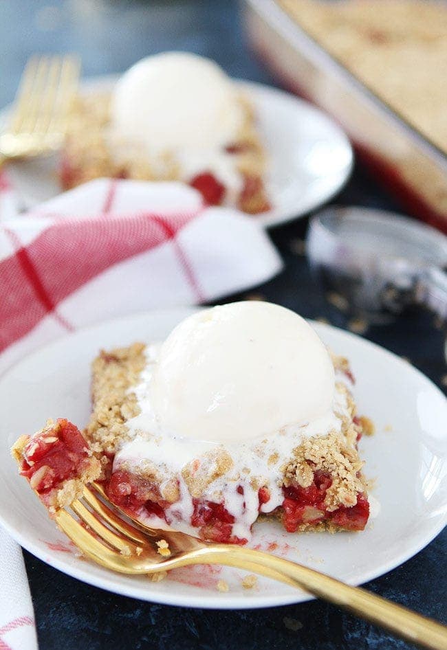 Cherry Oatmeal Bars Recipe on twopeasandtheirpod.com If you like cherry pie you will LOVE these easy bars! They are so good served with vanilla ice cream! Cherry Oatmeal Bars with ice cream