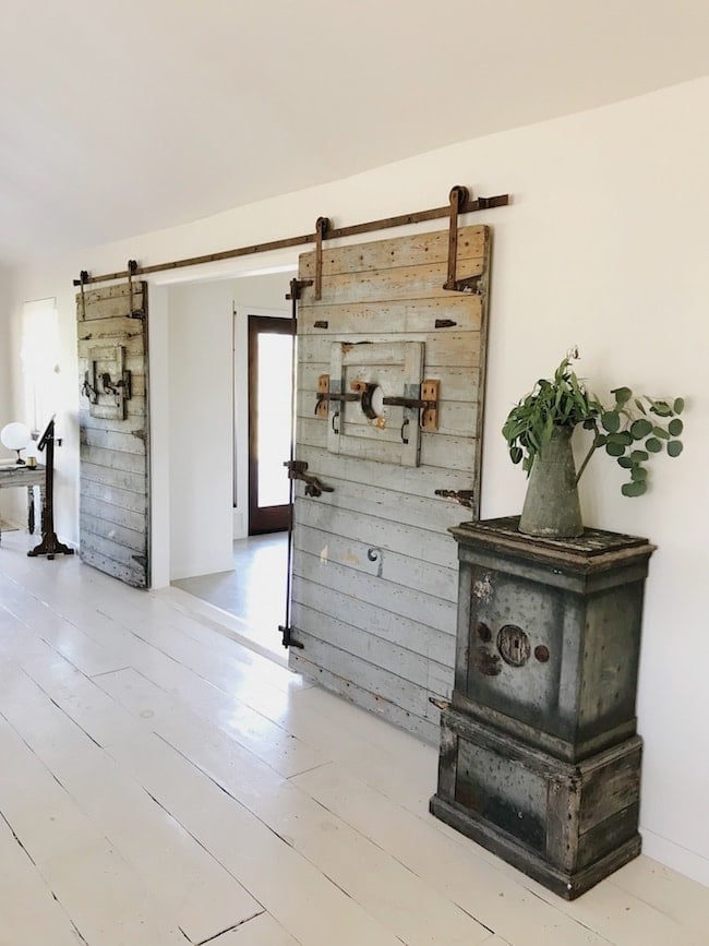 The Vintage Round Top barn doors