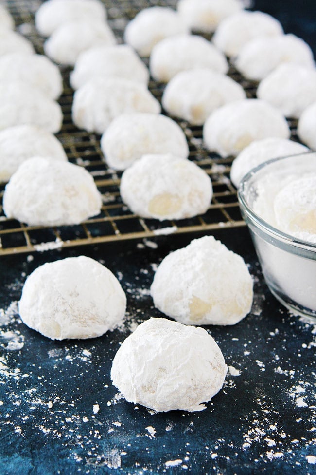 Mexican wedding cookies with powdered sugar.