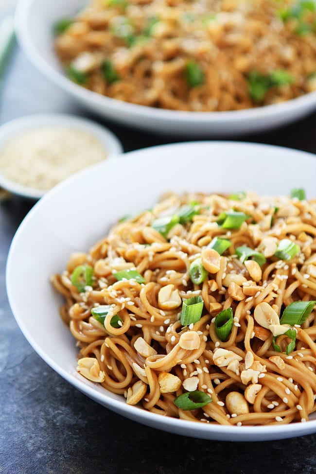 The BEST Sesame Noodles recipe and they only take 20 minutes to make at home! #vegan #veganrecipe #recipes #easyrecipe #dinner #healthyrecipe #glutenfree #vegetarian Easy Sesame Noodles