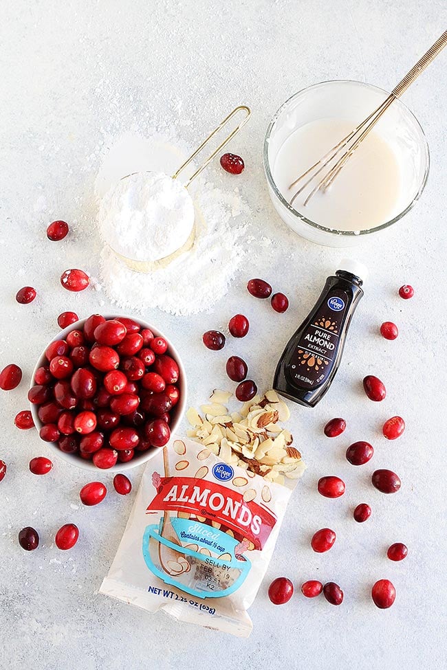 Cranberry Almond Bread-This Easy Quick Bread Is Dotted With Tart Cranberries And Topped With A Sweet Almond Streusel Topping. It Is The Perfect Cranberry Bread Recipe For The Holidays! #cranberry #Christmas #holidays #baking #bread #almond #streusel #recipe #quickbread Cranberry Almond Bread