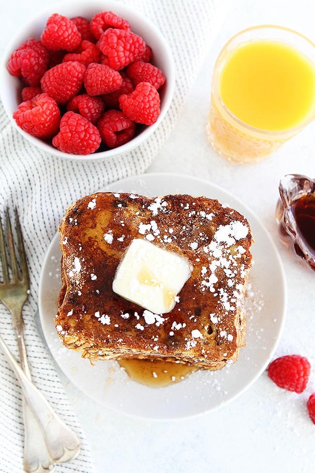 Cinnamon Raisin French Toast-You Will Love This Delicious Twist On The Classic French Toast Recipe! The Cinnamon Raisin Bread Makes This French Toast Extra Special! #Frenchtoast #breakfast #brunch #recipe #bread Cinnamon Raisin French Toast Recipe