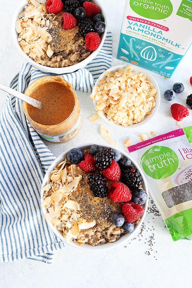 Oatmeal Breakfast Bowls-You Will Love These Satisfying Oatmeal Bowls That Are Loaded With Delicious Toppings! The Perfect Oatmeal Recipe To Start Any Morning! #oatmeal #breakfast #healthyrecipe #glutenfree #veganrecipe #vegetarian #vegan #oatmealrecipe #easyrecipe Oatmeal Recipe in bowls