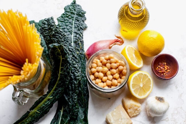 Spaghetti with Chickpeas & Kale Ingredients
