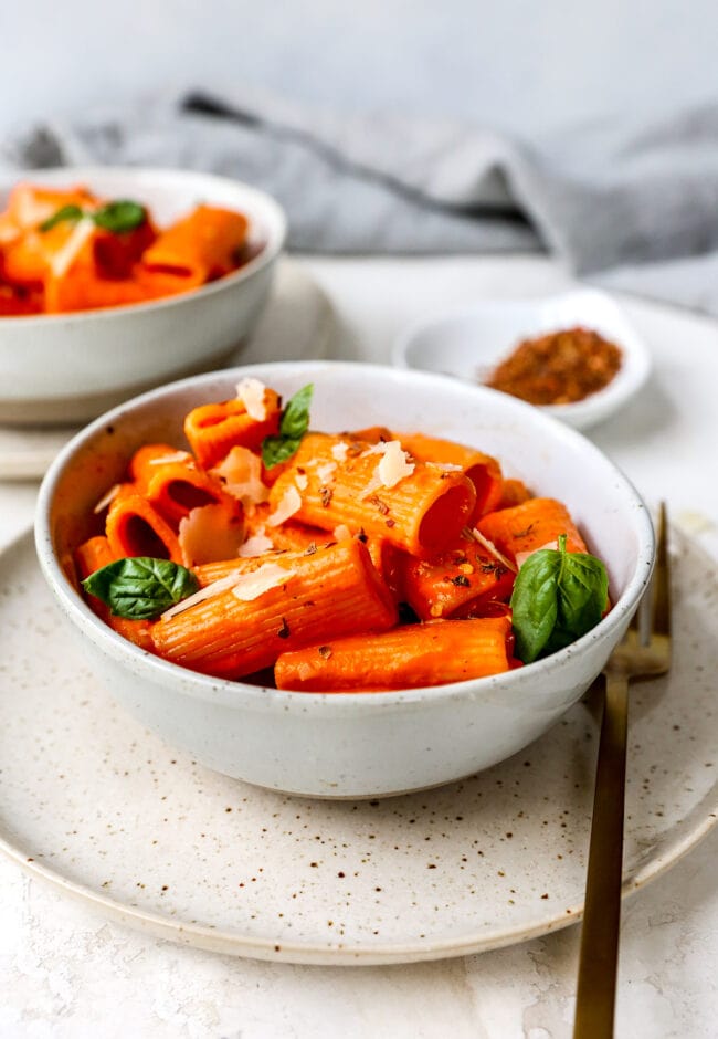 Easy Roasted Red Pepper Pasta
