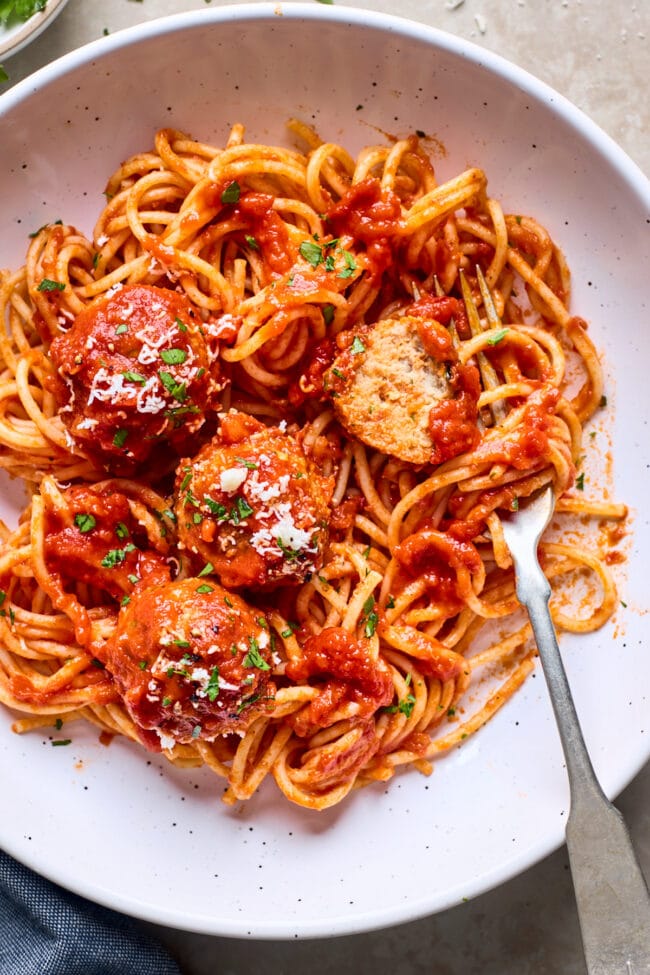 spaghetti and chicken meatballs