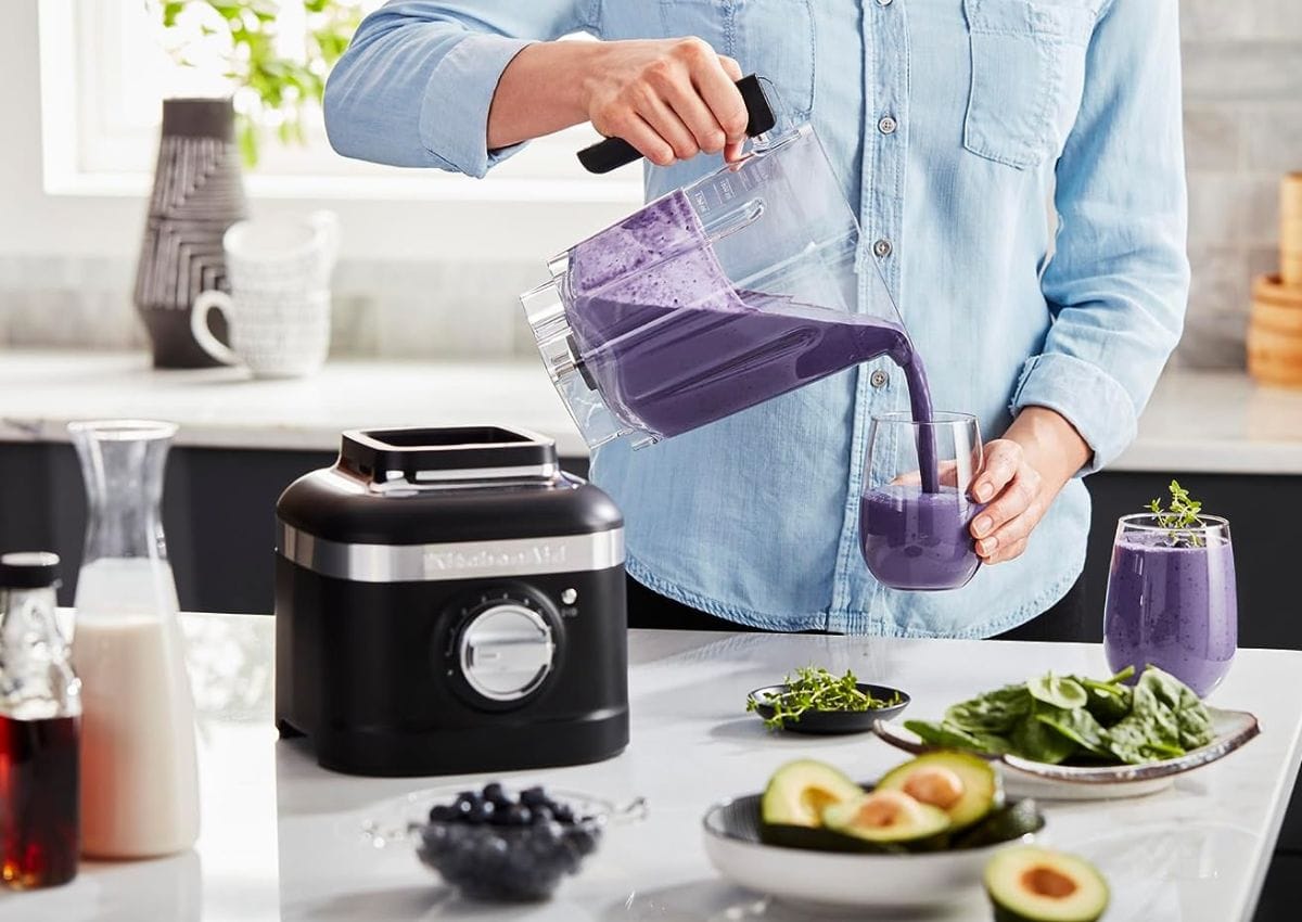 Kitchenaid blender.