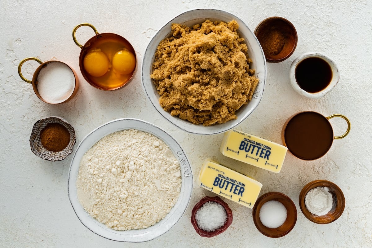 ingredients in bowls to make snickerdoodle blondies.