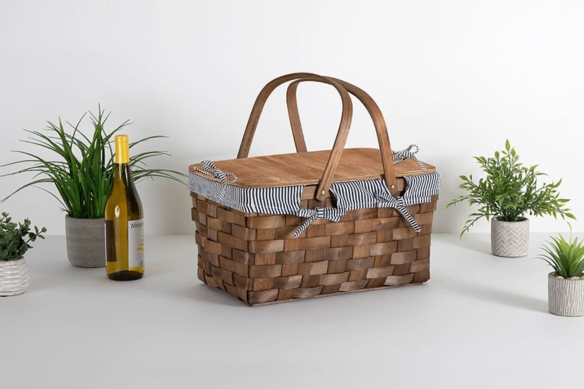 Pottery Barn Suffolk Picnic Basket