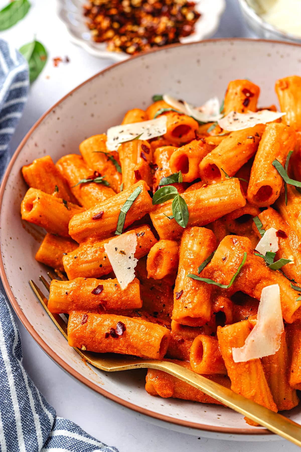 cottage cheese pasta in bowl with fork.